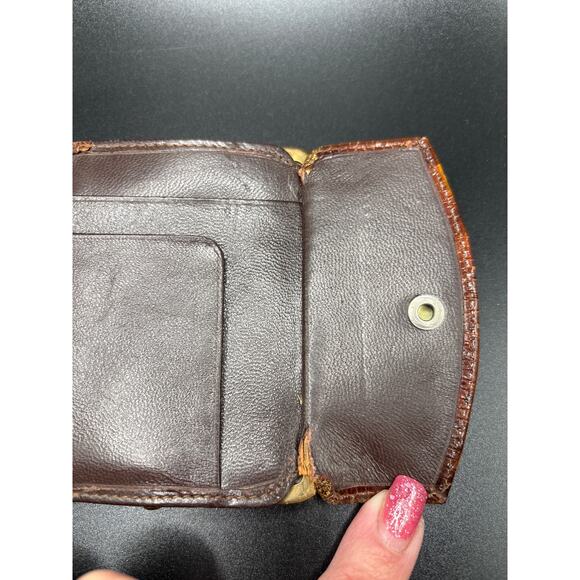 Vintage Brown Leather Bifold Wallet with Coin Purse Section with Gold Accents - Picture 6 of 9